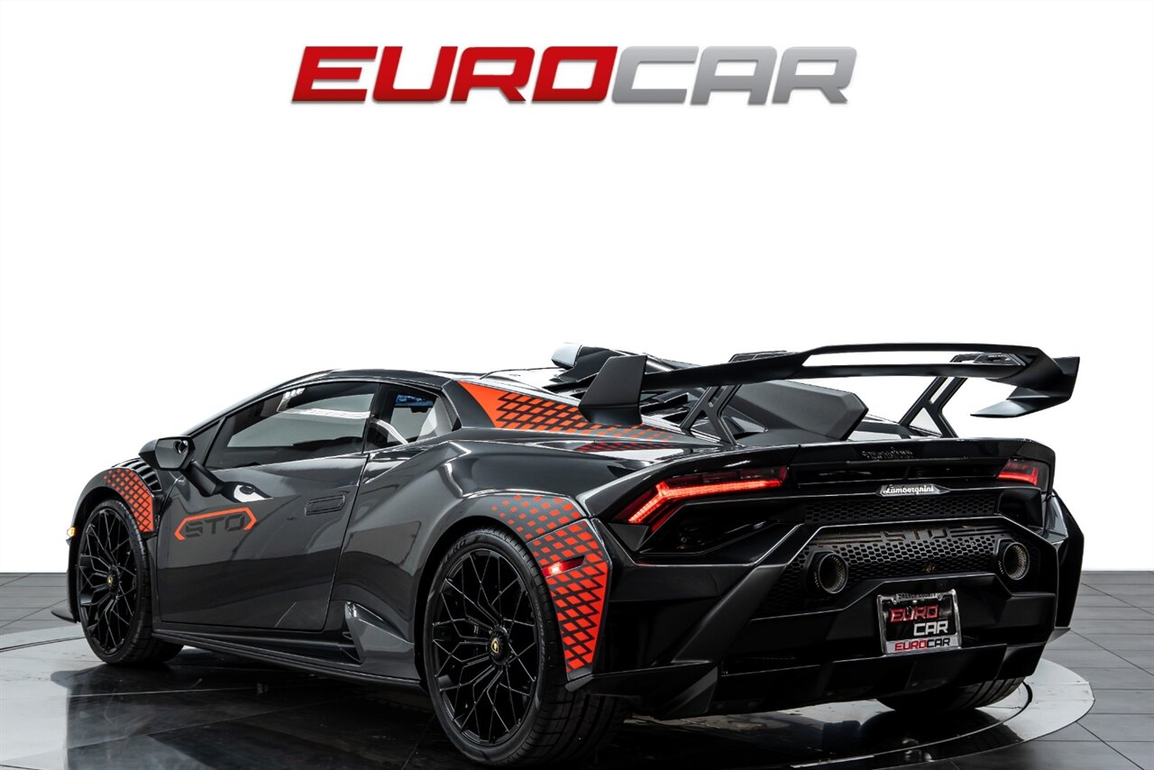 2022 Lamborghini Huracan STO  *CARBON SPORT SEATS * ONLY 6000 PAMPERED MILES * FRONT PPF* - Photo 3 - Costa Mesa, CA 92626