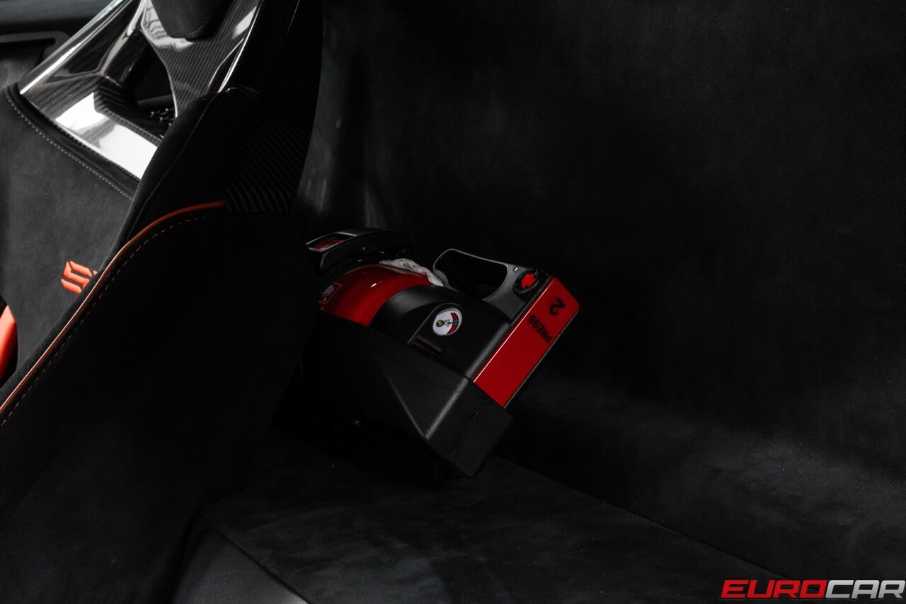 2022 Lamborghini Huracan STO  *CARBON SPORT SEATS * ONLY 6000 PAMPERED MILES * FRONT PPF* - Photo 43 - Costa Mesa, CA 92626