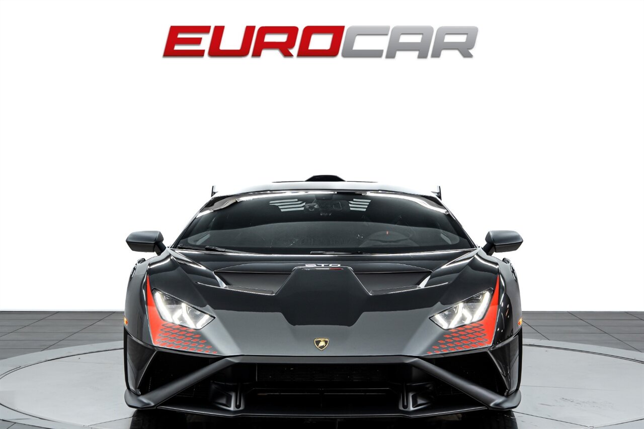 2022 Lamborghini Huracan STO  *CARBON SPORT SEATS * ONLY 6000 PAMPERED MILES * FRONT PPF* - Photo 8 - Costa Mesa, CA 92626