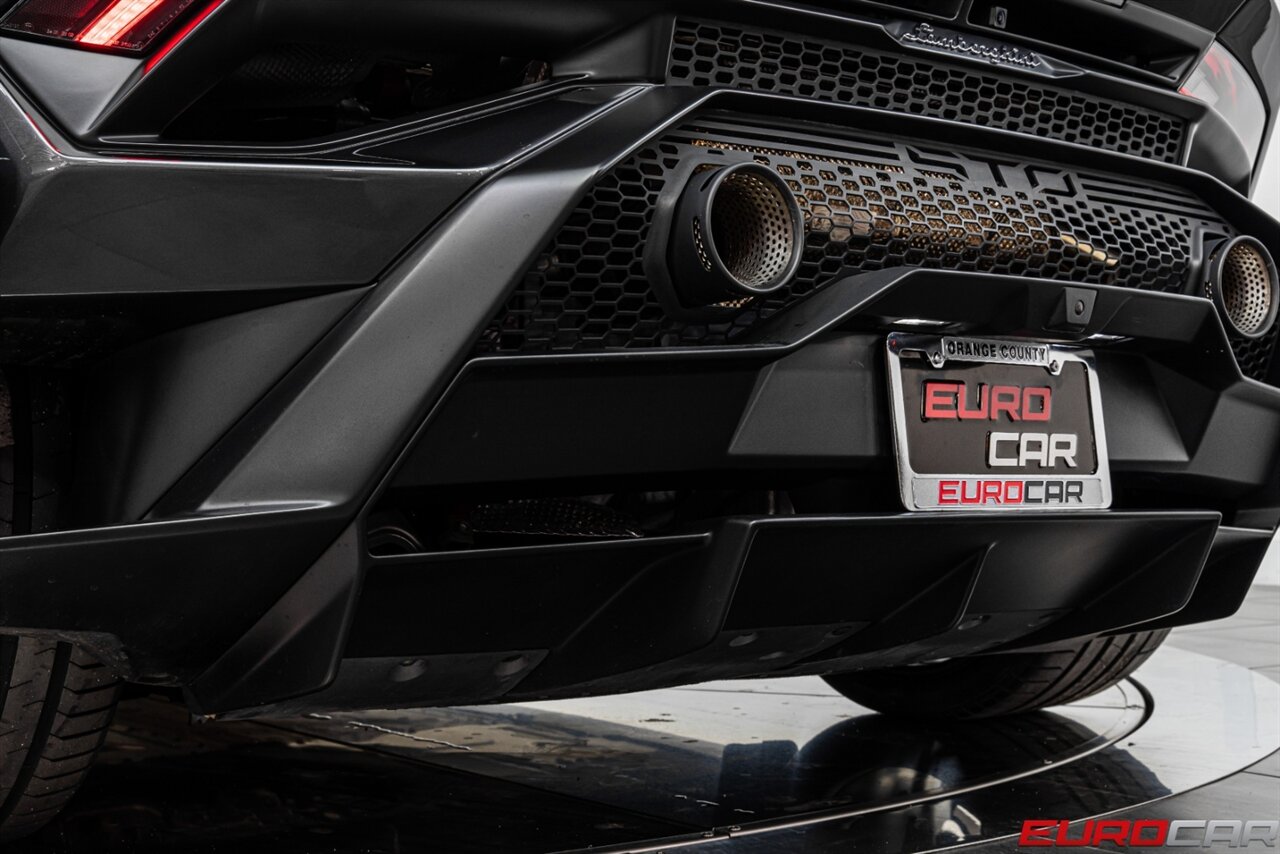 2022 Lamborghini Huracan STO  *CARBON SPORT SEATS * ONLY 6000 PAMPERED MILES * FRONT PPF* - Photo 25 - Costa Mesa, CA 92626