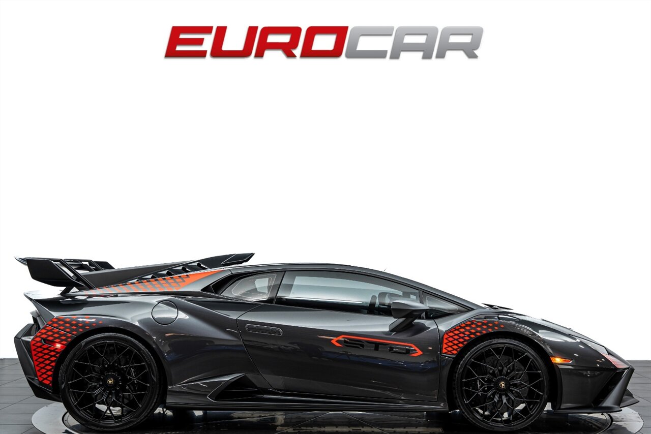 2022 Lamborghini Huracan STO  *CARBON SPORT SEATS * ONLY 6000 PAMPERED MILES * FRONT PPF* - Photo 6 - Costa Mesa, CA 92626