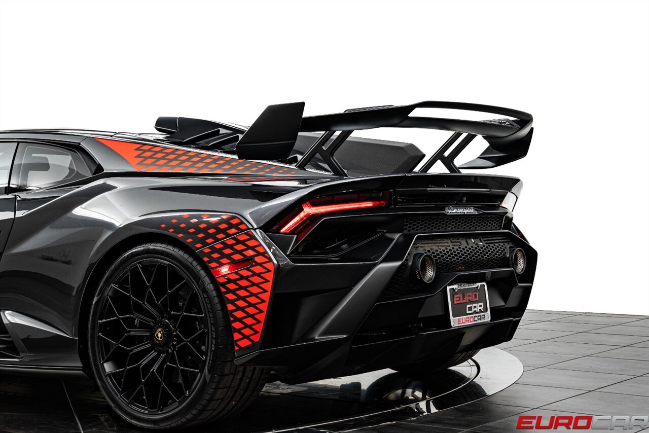 2022 Lamborghini Huracan STO  *CARBON SPORT SEATS * ONLY 6000 PAMPERED MILES * FRONT PPF* - Photo 21 - Costa Mesa, CA 92626