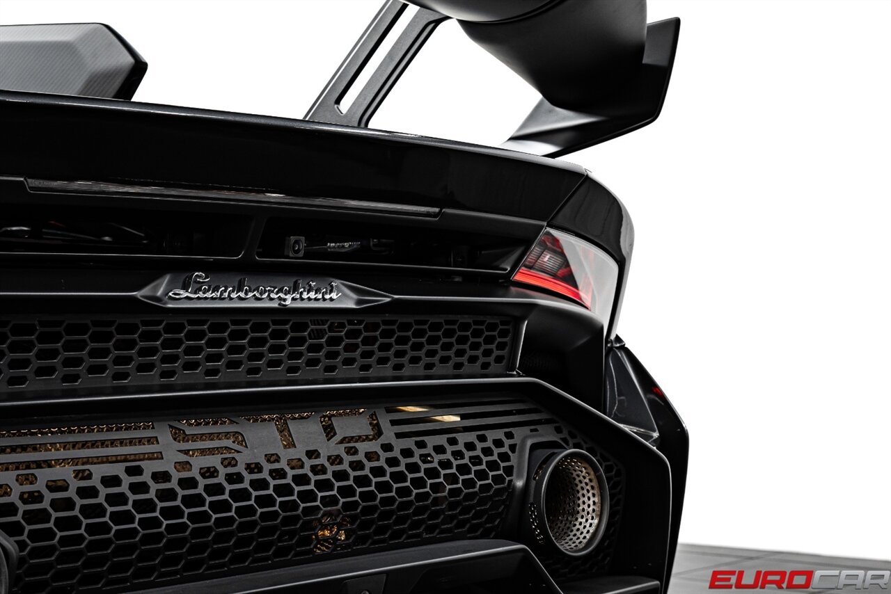 2022 Lamborghini Huracan STO  *CARBON SPORT SEATS * ONLY 6000 PAMPERED MILES * FRONT PPF* - Photo 24 - Costa Mesa, CA 92626