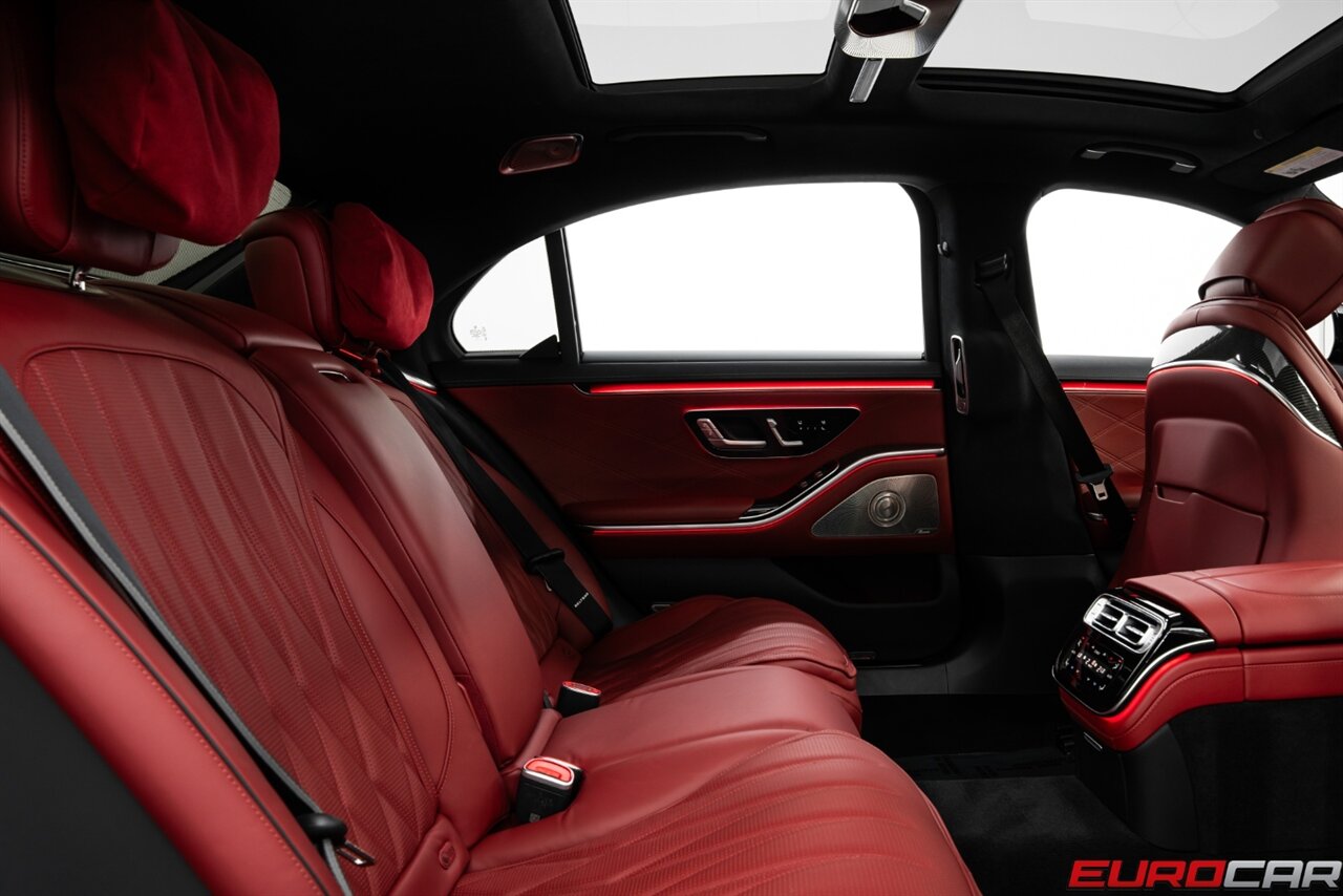 2025 Mercedes-Benz AMG S 63 E Performance *RARE FACTORY PAINT * REAR SEAT PACKAGE * AL13 WHEELS* - Photo 38 - Costa Mesa, CA 92626