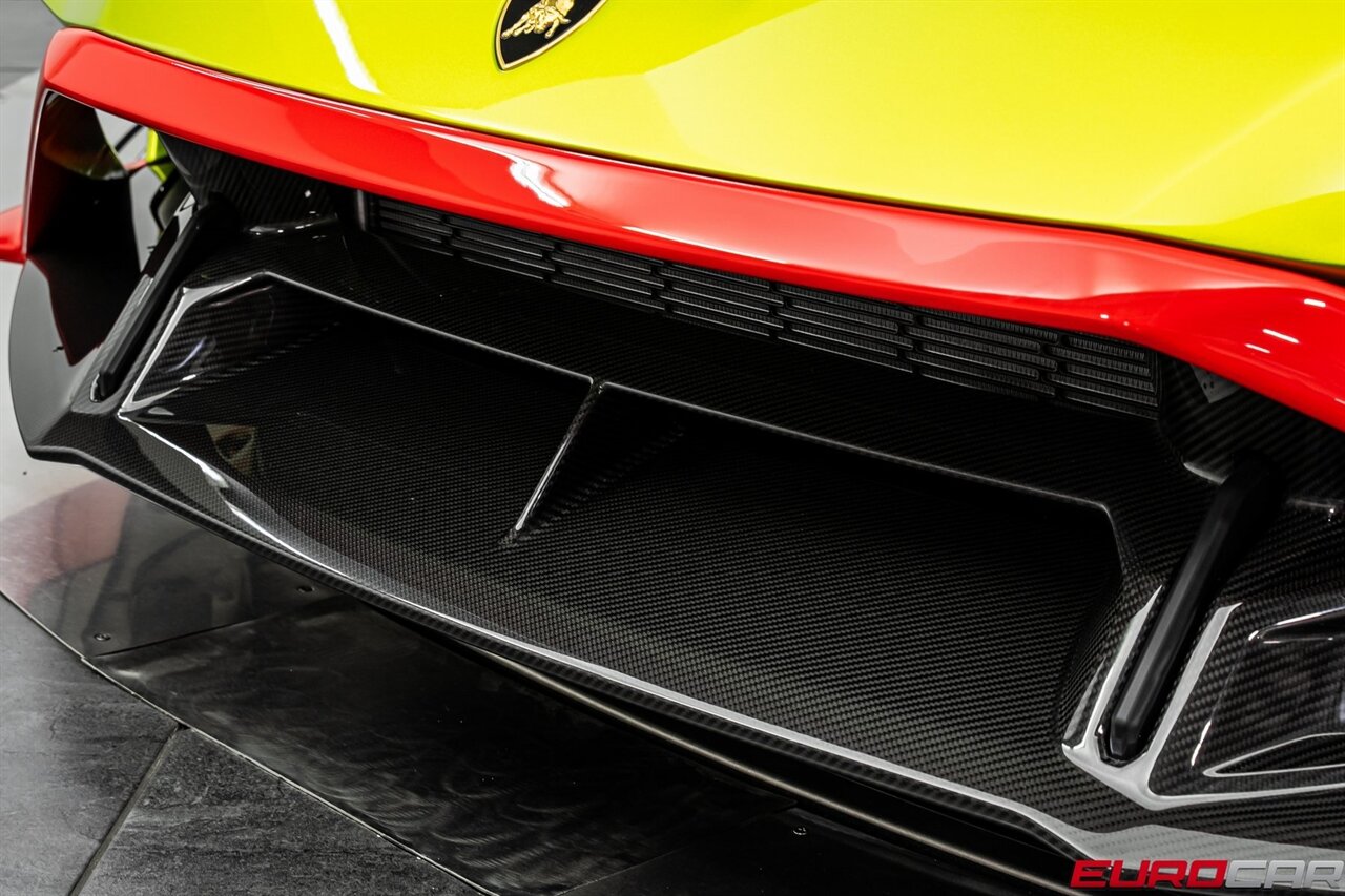 2023 Lamborghini Huracan Base *SPECIAL FACTORY PAINT * CARBON SPORT SEATS*   - Photo 13 - Costa Mesa, CA 92626