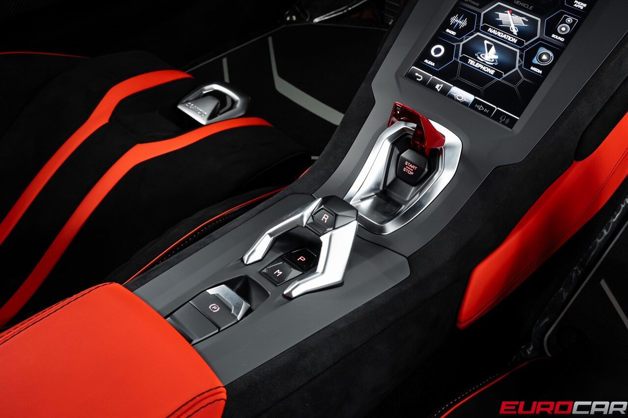 2023 Lamborghini Huracan Base *SPECIAL FACTORY PAINT * CARBON SPORT SEATS*   - Photo 38 - Costa Mesa, CA 92626