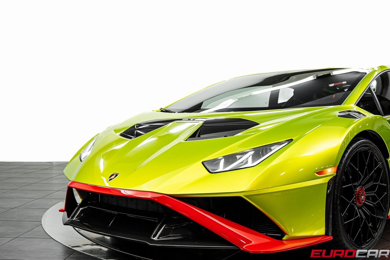 2023 Lamborghini Huracan Base *SPECIAL FACTORY PAINT * CARBON SPORT SEATS*   - Photo 16 - Costa Mesa, CA 92626