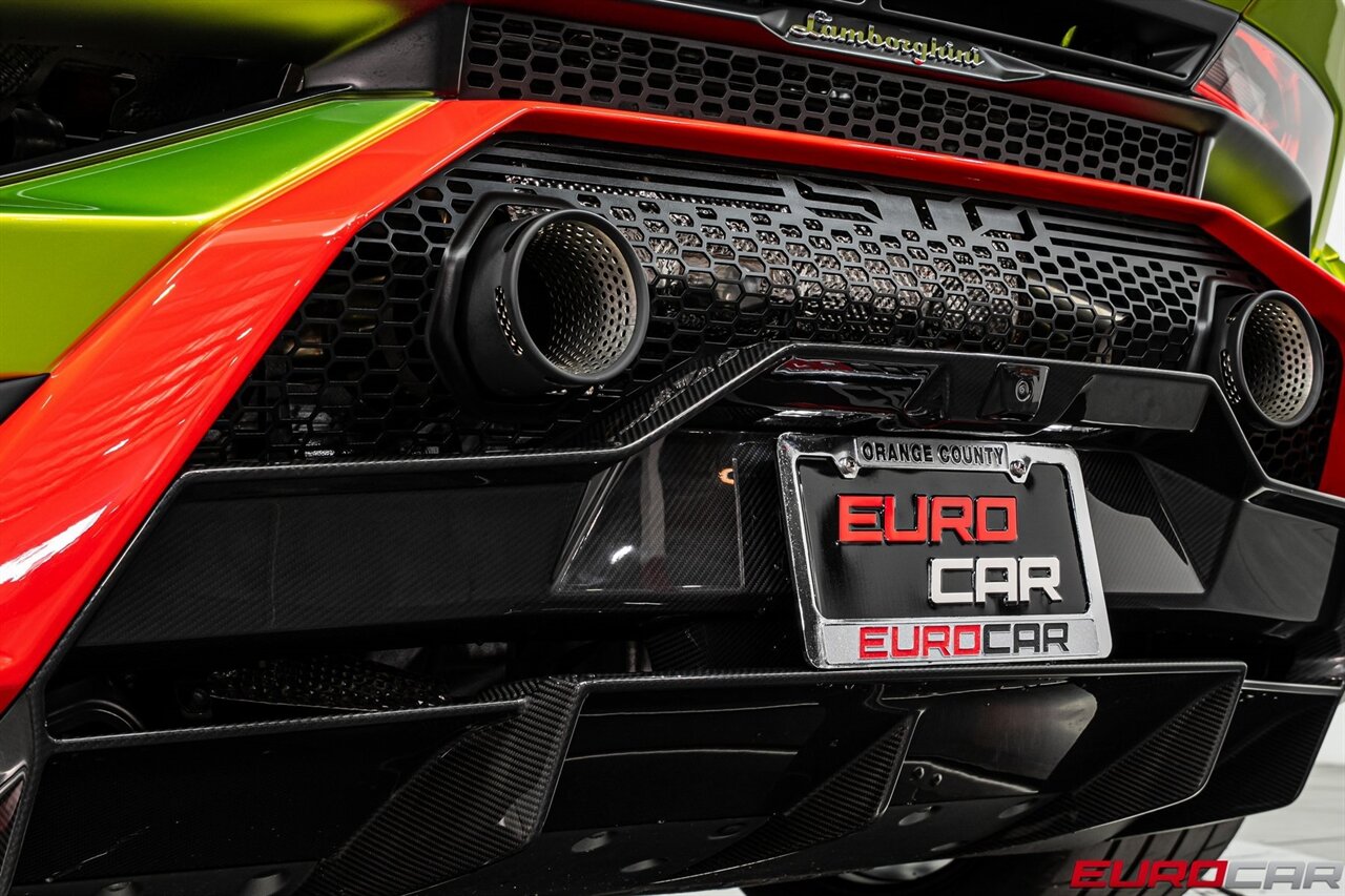 2023 Lamborghini Huracan Base *SPECIAL FACTORY PAINT * CARBON SPORT SEATS*   - Photo 26 - Costa Mesa, CA 92626