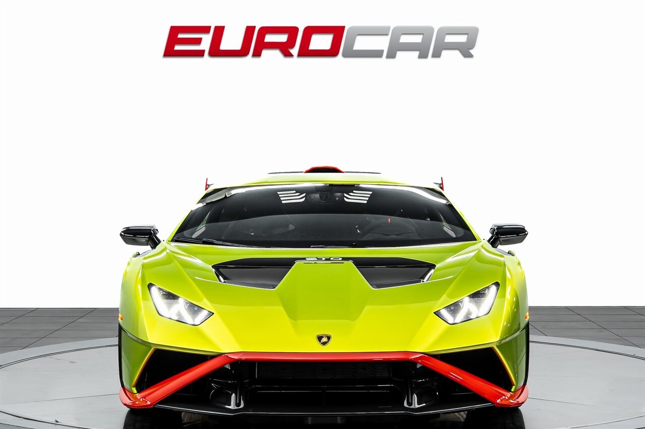 2023 Lamborghini Huracan Base *SPECIAL FACTORY PAINT * CARBON SPORT SEATS*   - Photo 8 - Costa Mesa, CA 92626