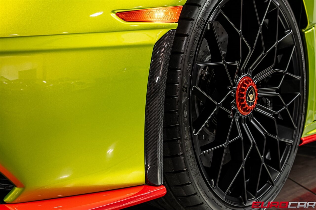 2023 Lamborghini Huracan Base *SPECIAL FACTORY PAINT * CARBON SPORT SEATS*   - Photo 15 - Costa Mesa, CA 92626