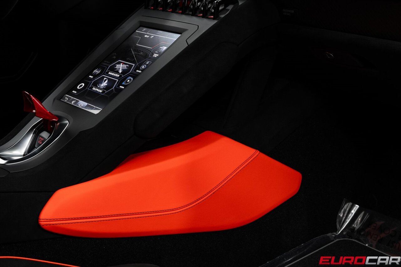 2023 Lamborghini Huracan Base *SPECIAL FACTORY PAINT * CARBON SPORT SEATS*   - Photo 41 - Costa Mesa, CA 92626