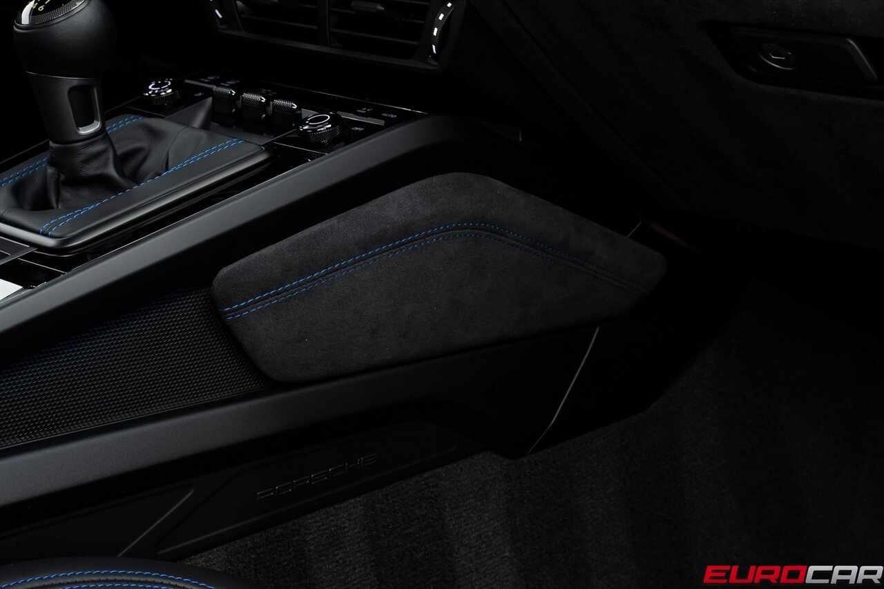 2025 Porsche 911 GT3  *ADAPTIVE SPORT SEATS PLUS * FRONT AXLE LIFT* - Photo 38 - Costa Mesa, CA 92626
