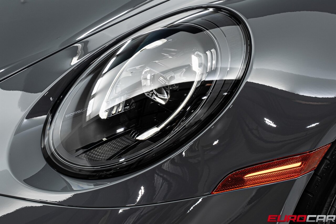 2025 Porsche 911 GT3  *ADAPTIVE SPORT SEATS PLUS * FRONT AXLE LIFT* - Photo 13 - Costa Mesa, CA 92626