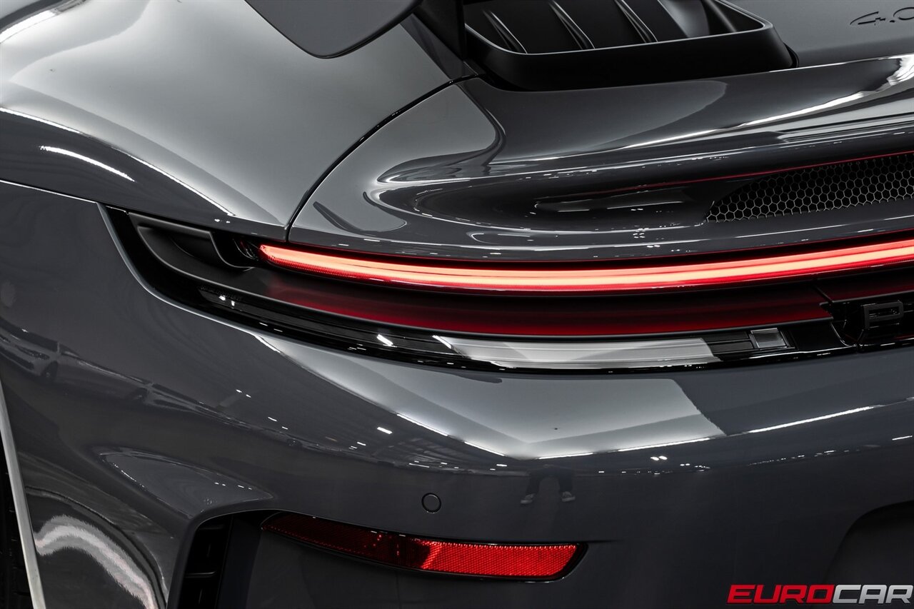 2025 Porsche 911 GT3  *ADAPTIVE SPORT SEATS PLUS * FRONT AXLE LIFT* - Photo 23 - Costa Mesa, CA 92626