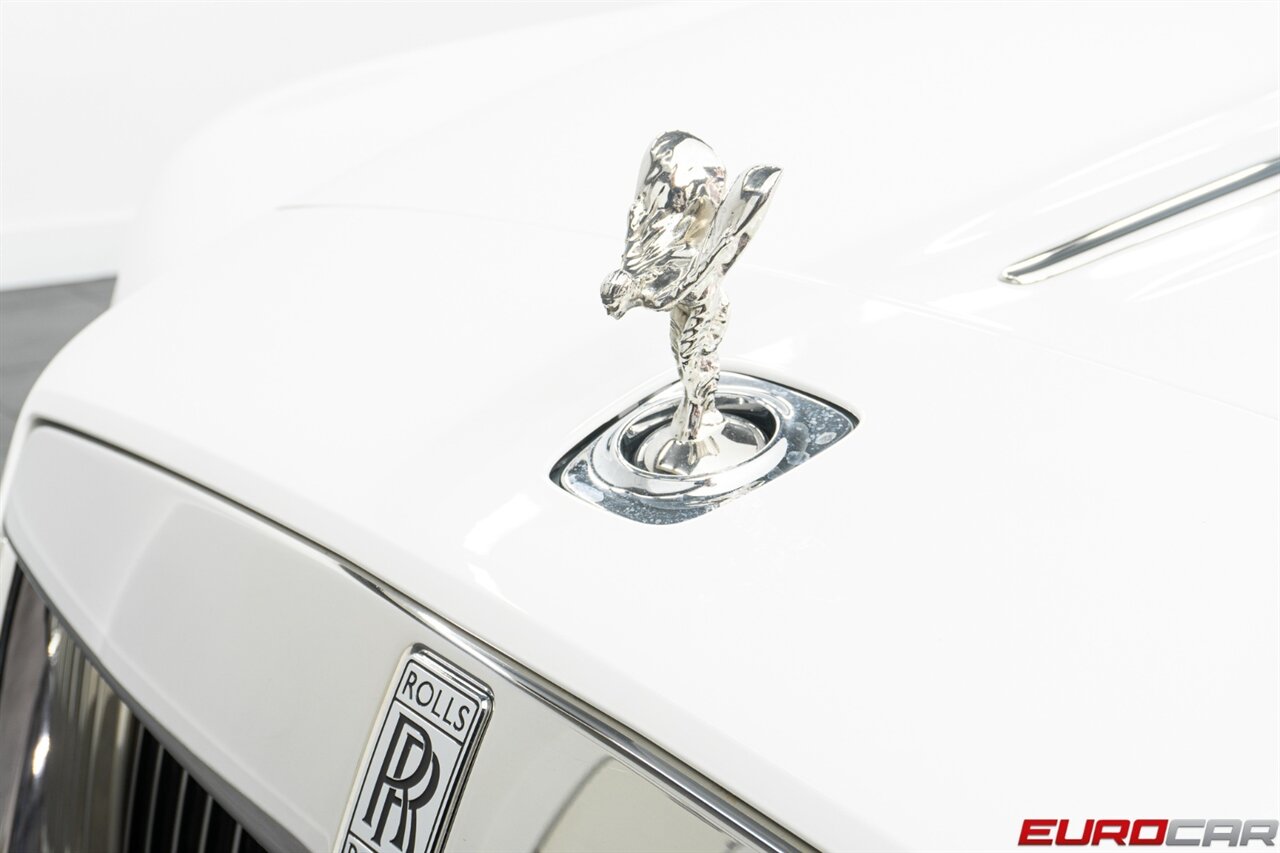 2018 Rolls-Royce Ghost  *RARE WHITE/WHITE * REAR ENTERTAINMENT* - Photo 12 - Costa Mesa, CA 92626