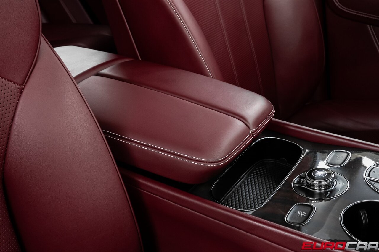 2019 Bentley Bentayga V8 *FRONT SEAT COMFORT SPEC * PANORAMIC ROOF*   - Photo 32 - Costa Mesa, CA 92626