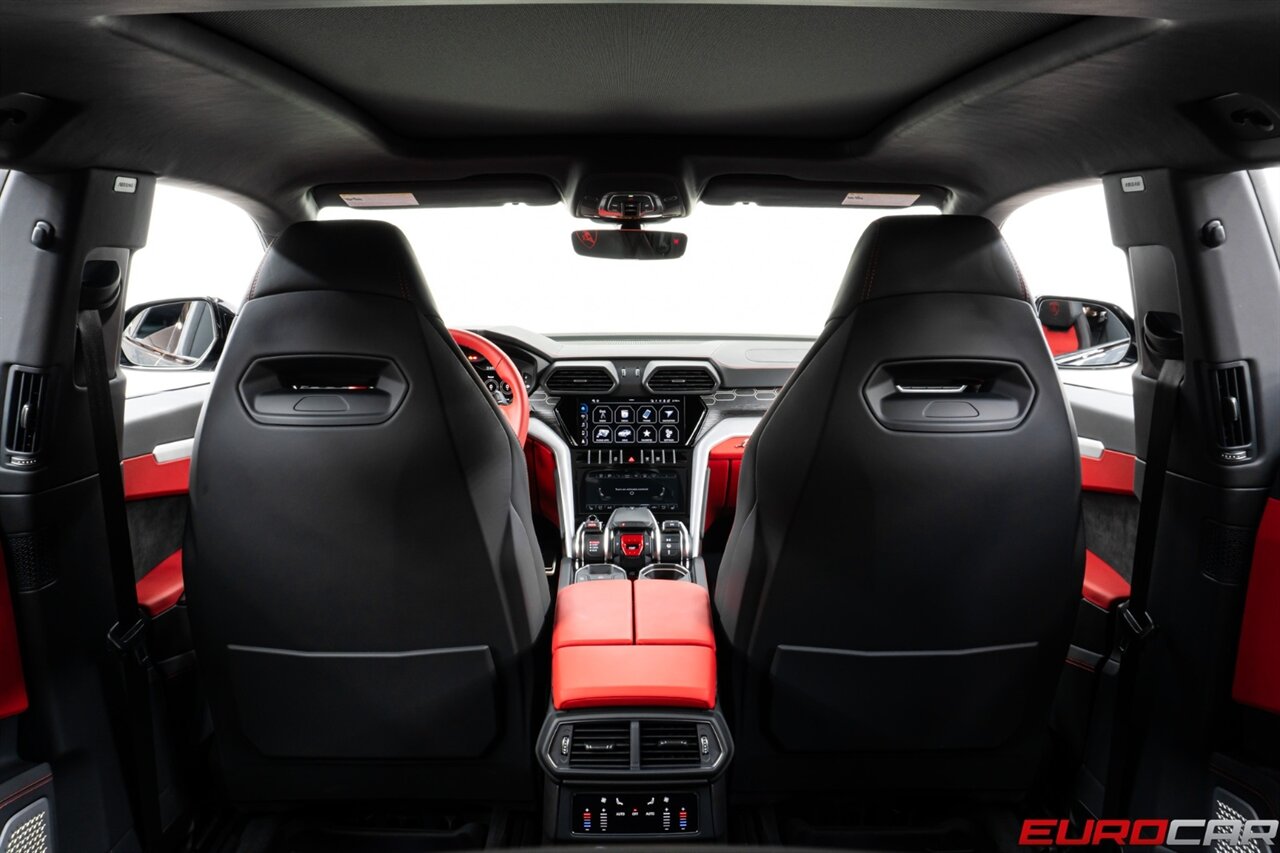 2022 Lamborghini Urus  *STYLE PACKAGE IN HIGH GLOSS BLACK * FULL COMFORT SEATS* - Photo 24 - Costa Mesa, CA 92626