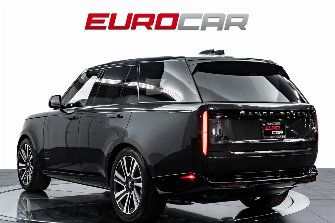 2023 Land Rover Range Rover P530 SE  *SHADOW EXTERIOR PACKAGE * PANORAMIC ROOF* - Photo 3 - Costa Mesa, CA 92626
