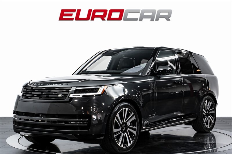 2023 Land Rover Range Rover P530 SE  *SHADOW EXTERIOR PACKAGE * PANORAMIC ROOF*