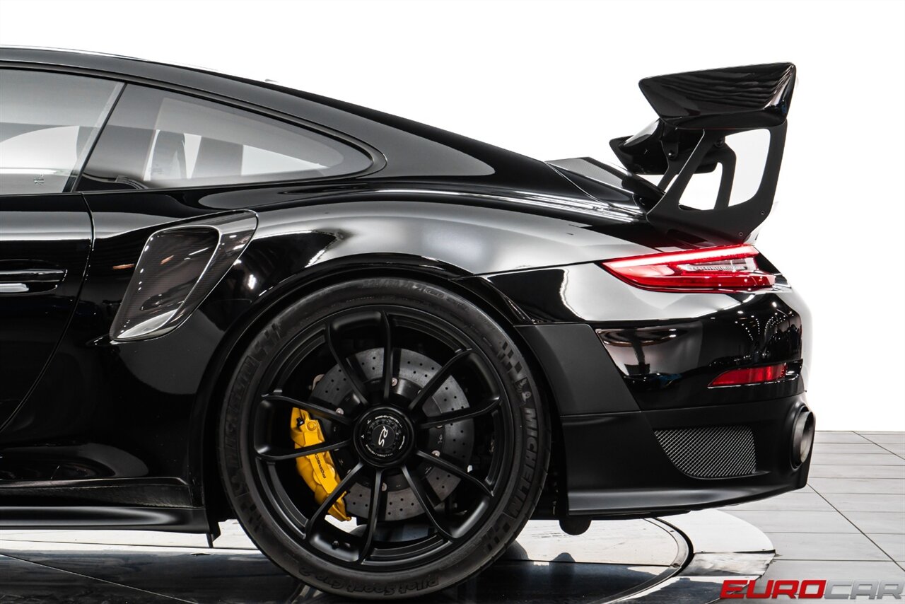 2018 Porsche 911 GT2 RS  *WEISSACH PACKAGE * RARE COLOR COMBO * ONLY 4800 MILES* - Photo 22 - Costa Mesa, CA 92626