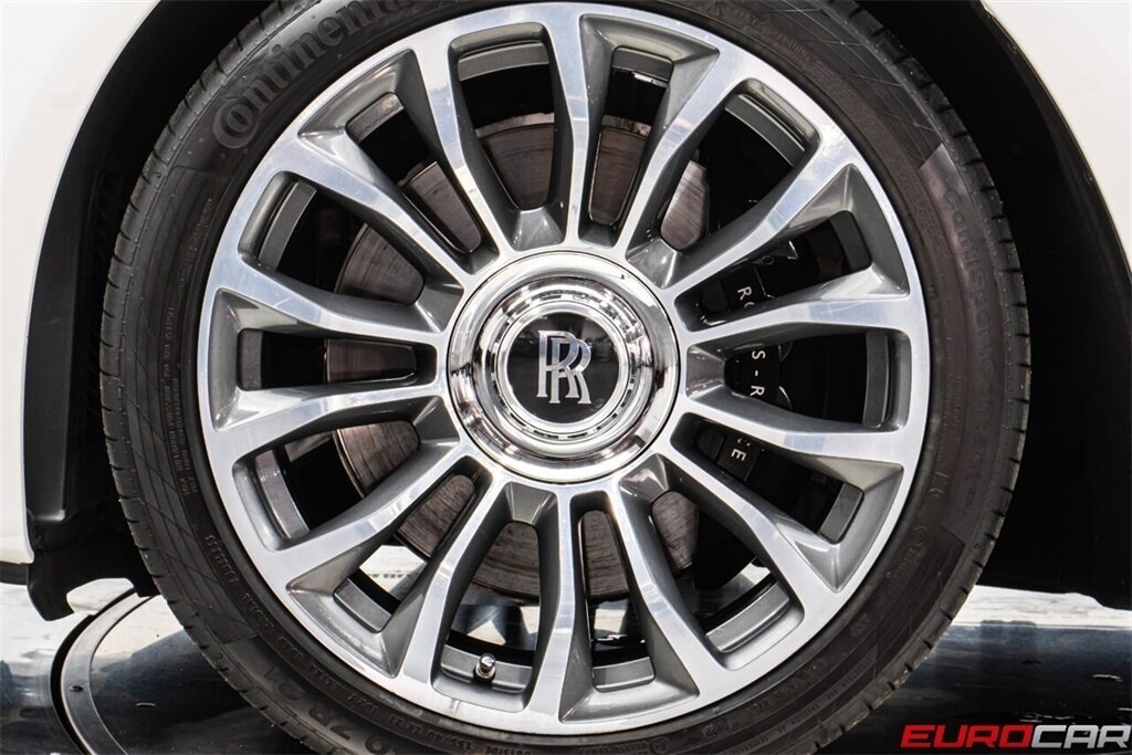 2018 Rolls-Royce Dawn  *BEAUTIFUL BESPOKE INTERIOR * IMMACULATE CONDITION* - Photo 20 - Costa Mesa, CA 92626