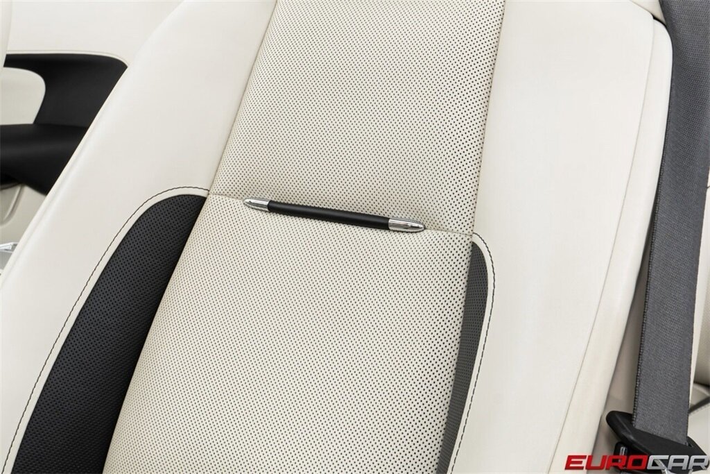 2018 Rolls-Royce Dawn  *BEAUTIFUL BESPOKE INTERIOR * IMMACULATE CONDITION* - Photo 42 - Costa Mesa, CA 92626