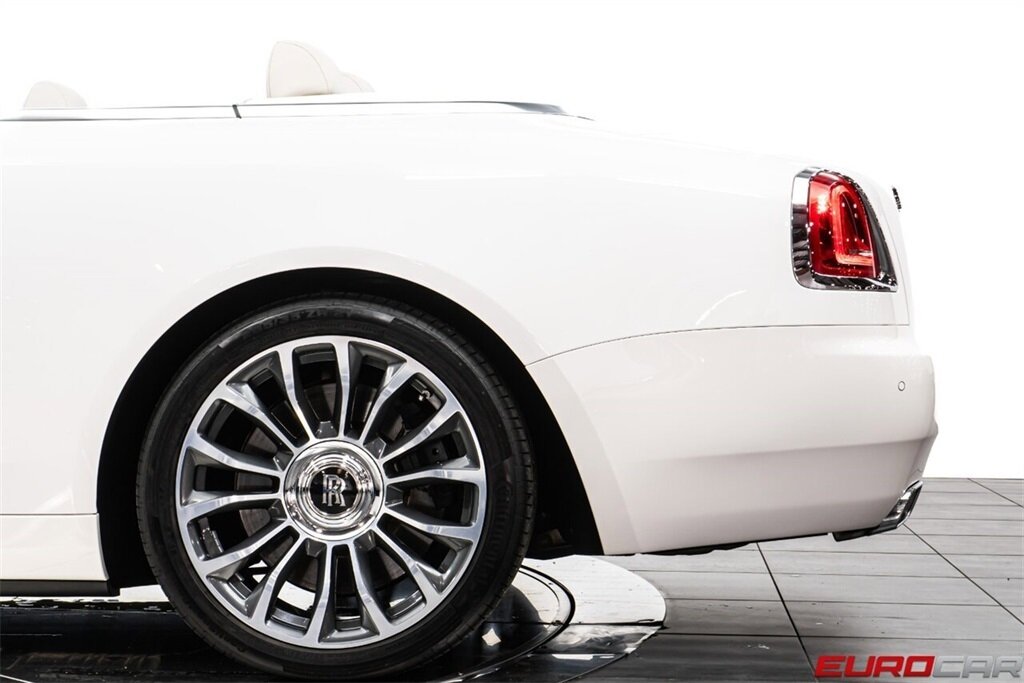 2018 Rolls-Royce Dawn  *BEAUTIFUL BESPOKE INTERIOR * IMMACULATE CONDITION* - Photo 15 - Costa Mesa, CA 92626