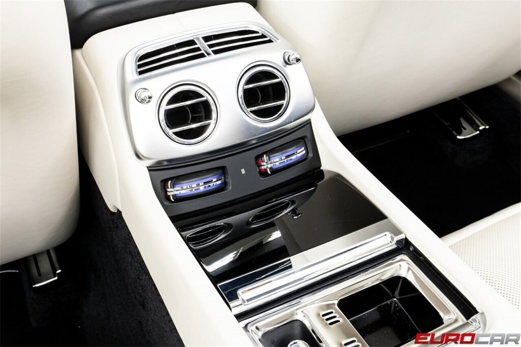 2018 Rolls-Royce Dawn  *BEAUTIFUL BESPOKE INTERIOR * IMMACULATE CONDITION* - Photo 39 - Costa Mesa, CA 92626