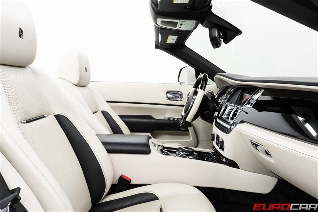 2018 Rolls-Royce Dawn  *BEAUTIFUL BESPOKE INTERIOR * IMMACULATE CONDITION* - Photo 34 - Costa Mesa, CA 92626
