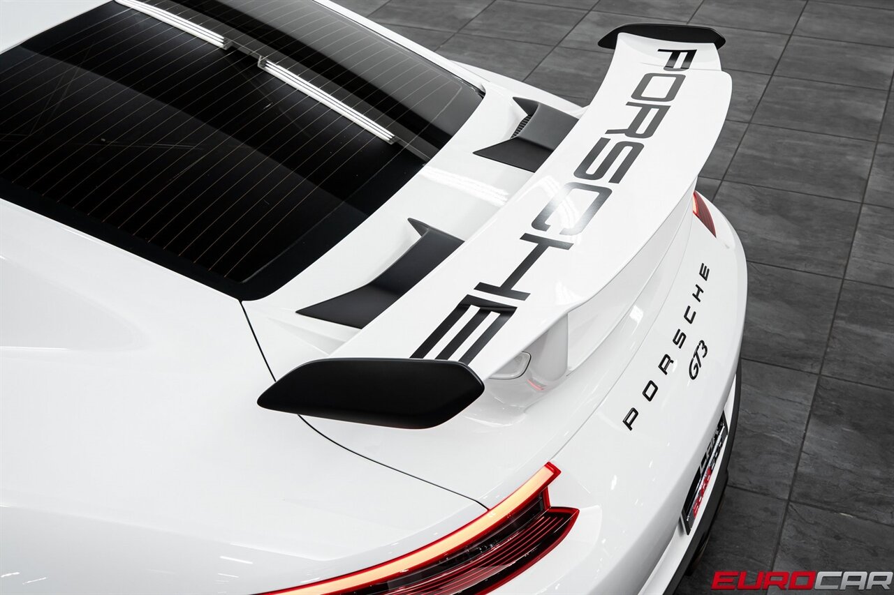 2018 Porsche 911 GT3 *ADAPTIVE SPORT SEATS PLUS * FRONT LIFT*   - Photo 17 - Costa Mesa, CA 92626
