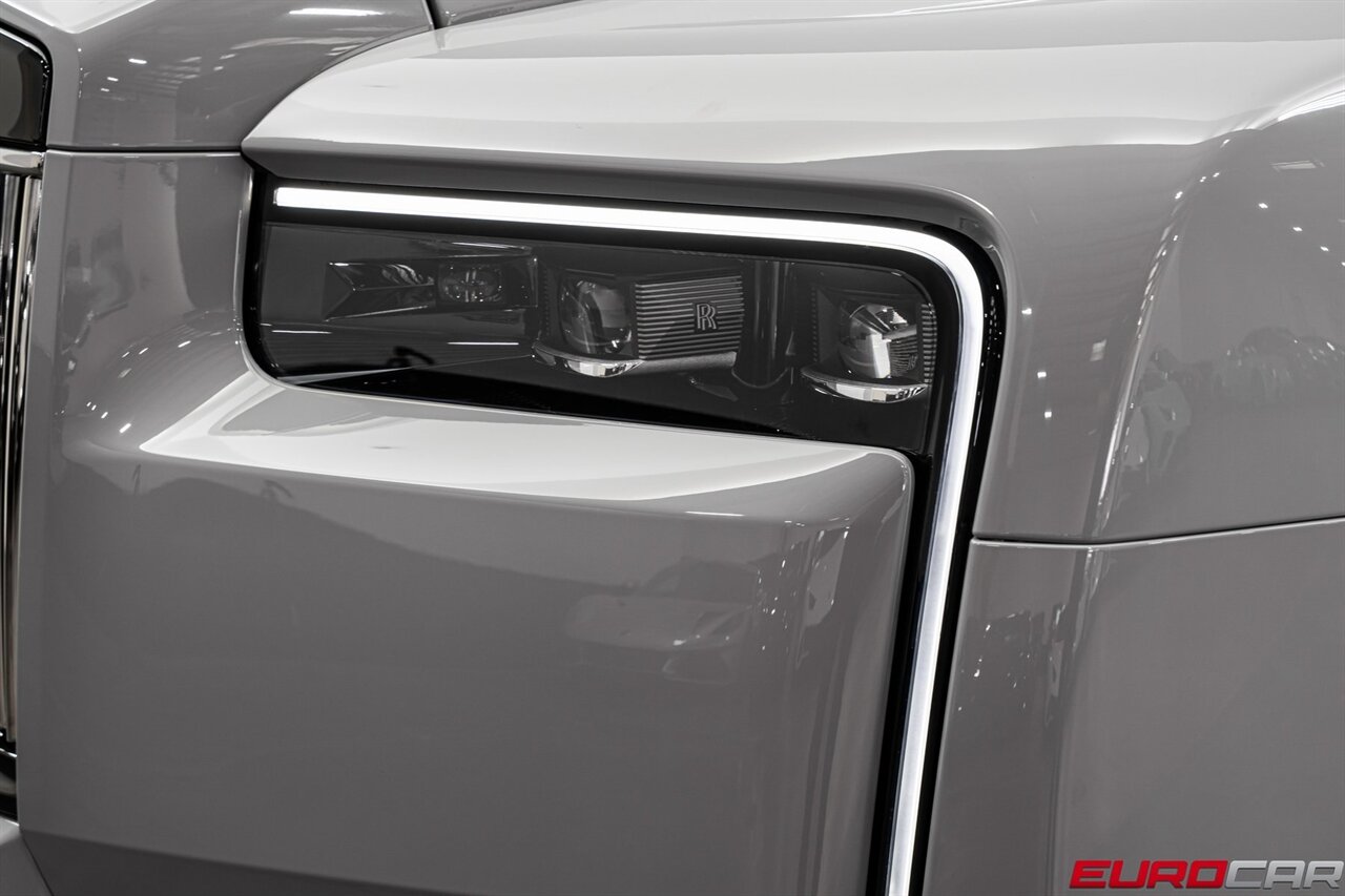 2025 Rolls-Royce Black Badge Cullinan *BESPOKE INTERIOR * SHOOTING STAR HEADLINER* - Photo 12 - Costa Mesa, CA 92626