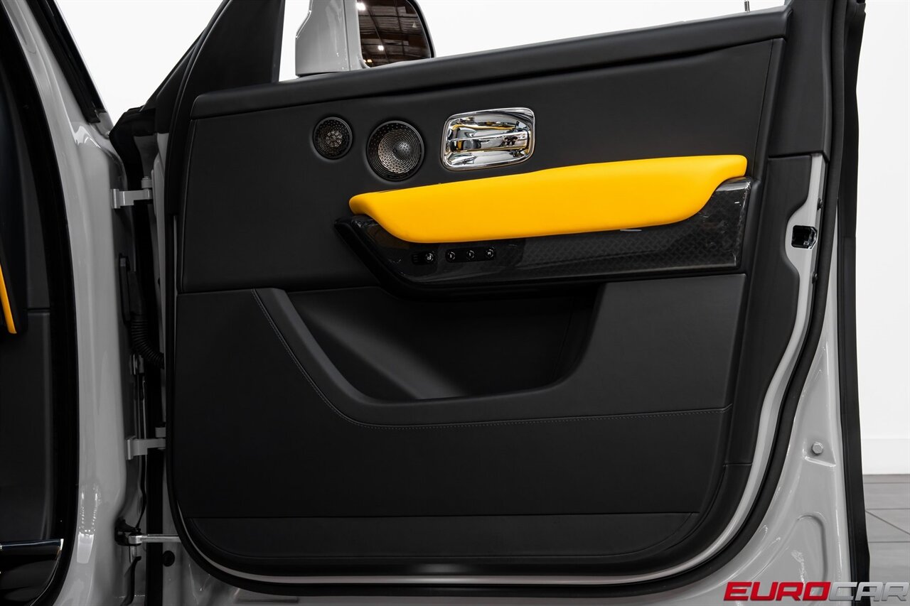 2025 Rolls-Royce Black Badge Cullinan *BESPOKE INTERIOR * SHOOTING STAR HEADLINER* - Photo 25 - Costa Mesa, CA 92626