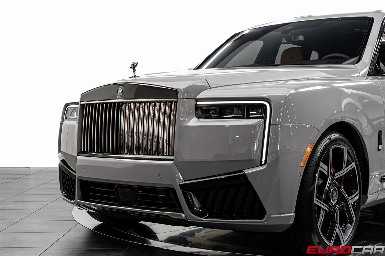 2025 Rolls-Royce Black Badge Cullinan *BESPOKE INTERIOR * SHOOTING STAR HEADLINER* - Photo 14 - Costa Mesa, CA 92626