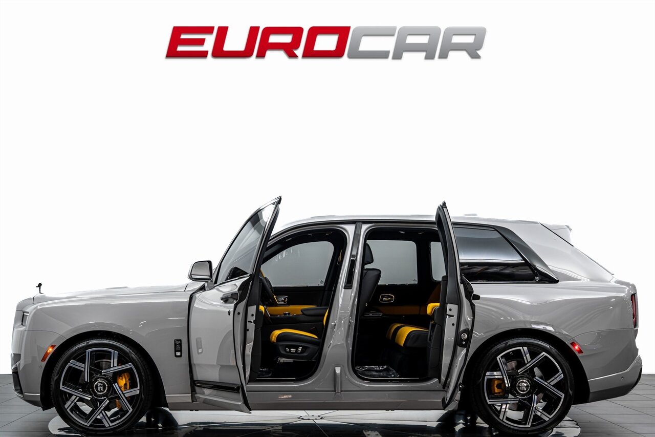 2025 Rolls-Royce Black Badge Cullinan *BESPOKE INTERIOR * SHOOTING STAR HEADLINER* - Photo 3 - Costa Mesa, CA 92626