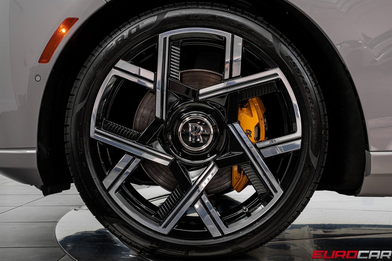 2025 Rolls-Royce Black Badge Cullinan *BESPOKE INTERIOR * SHOOTING STAR HEADLINER* - Photo 22 - Costa Mesa, CA 92626