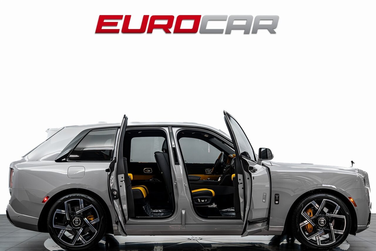 2025 Rolls-Royce Black Badge Cullinan *BESPOKE INTERIOR * SHOOTING STAR HEADLINER* - Photo 8 - Costa Mesa, CA 92626