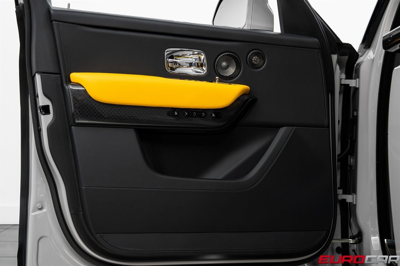 2025 Rolls-Royce Black Badge Cullinan *BESPOKE INTERIOR * SHOOTING STAR HEADLINER* - Photo 24 - Costa Mesa, CA 92626