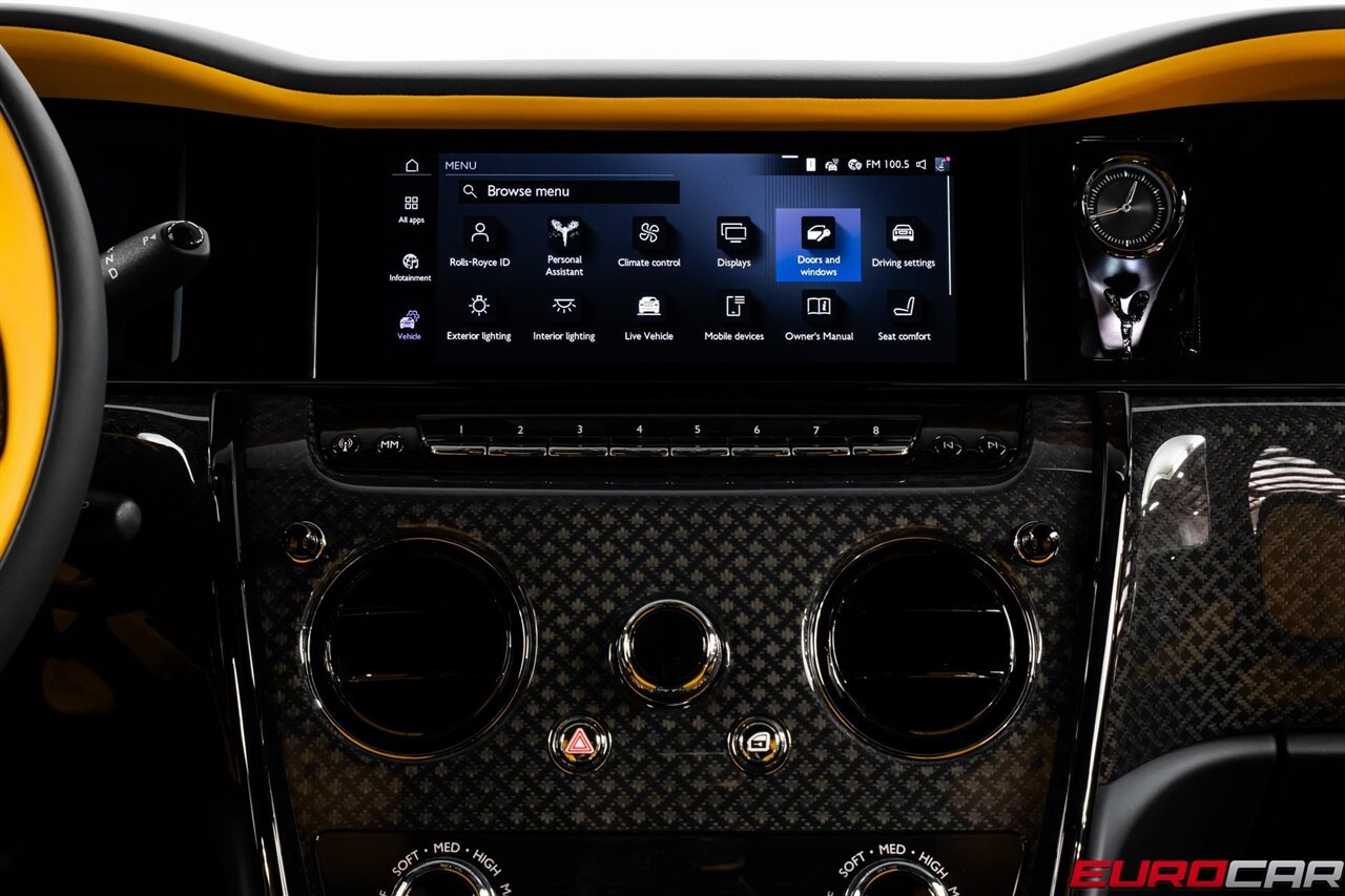 2025 Rolls-Royce Black Badge Cullinan *BESPOKE INTERIOR * SHOOTING STAR HEADLINER* - Photo 32 - Costa Mesa, CA 92626