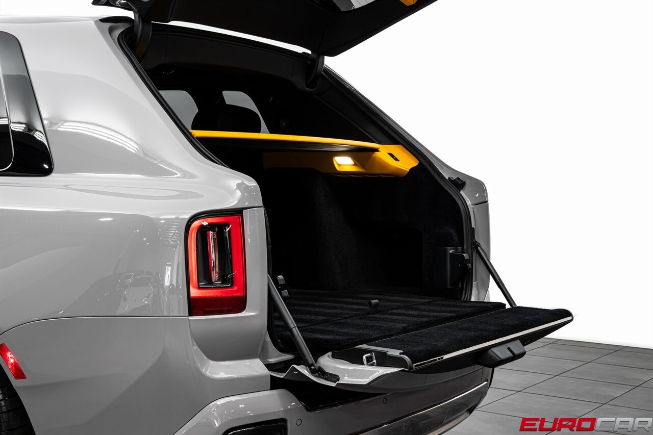 2025 Rolls-Royce Black Badge Cullinan *BESPOKE INTERIOR * SHOOTING STAR HEADLINER* - Photo 19 - Costa Mesa, CA 92626
