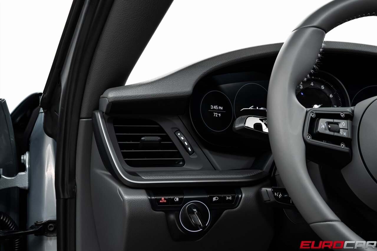 2021 Porsche 911 Carrera S *PREMIUM PACKAGE * SPORT PACKAGE* - Photo 29 - Costa Mesa, CA 92626