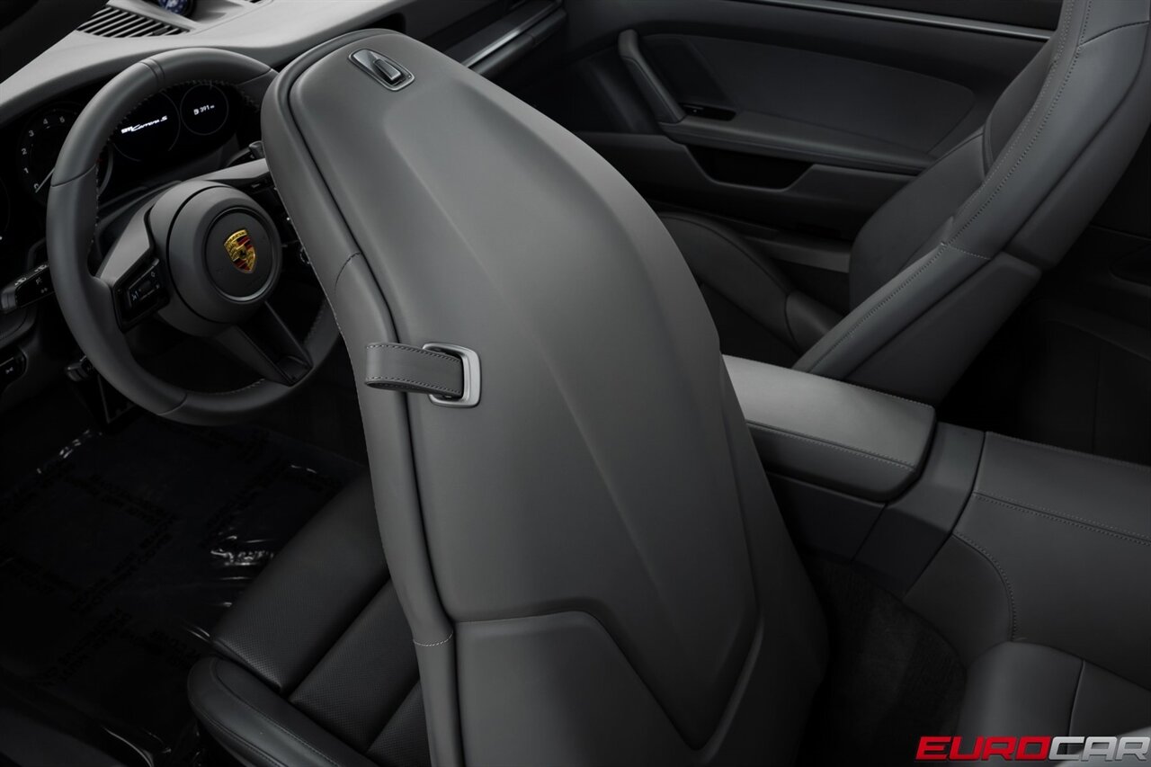2021 Porsche 911 Carrera S *PREMIUM PACKAGE * SPORT PACKAGE* - Photo 42 - Costa Mesa, CA 92626