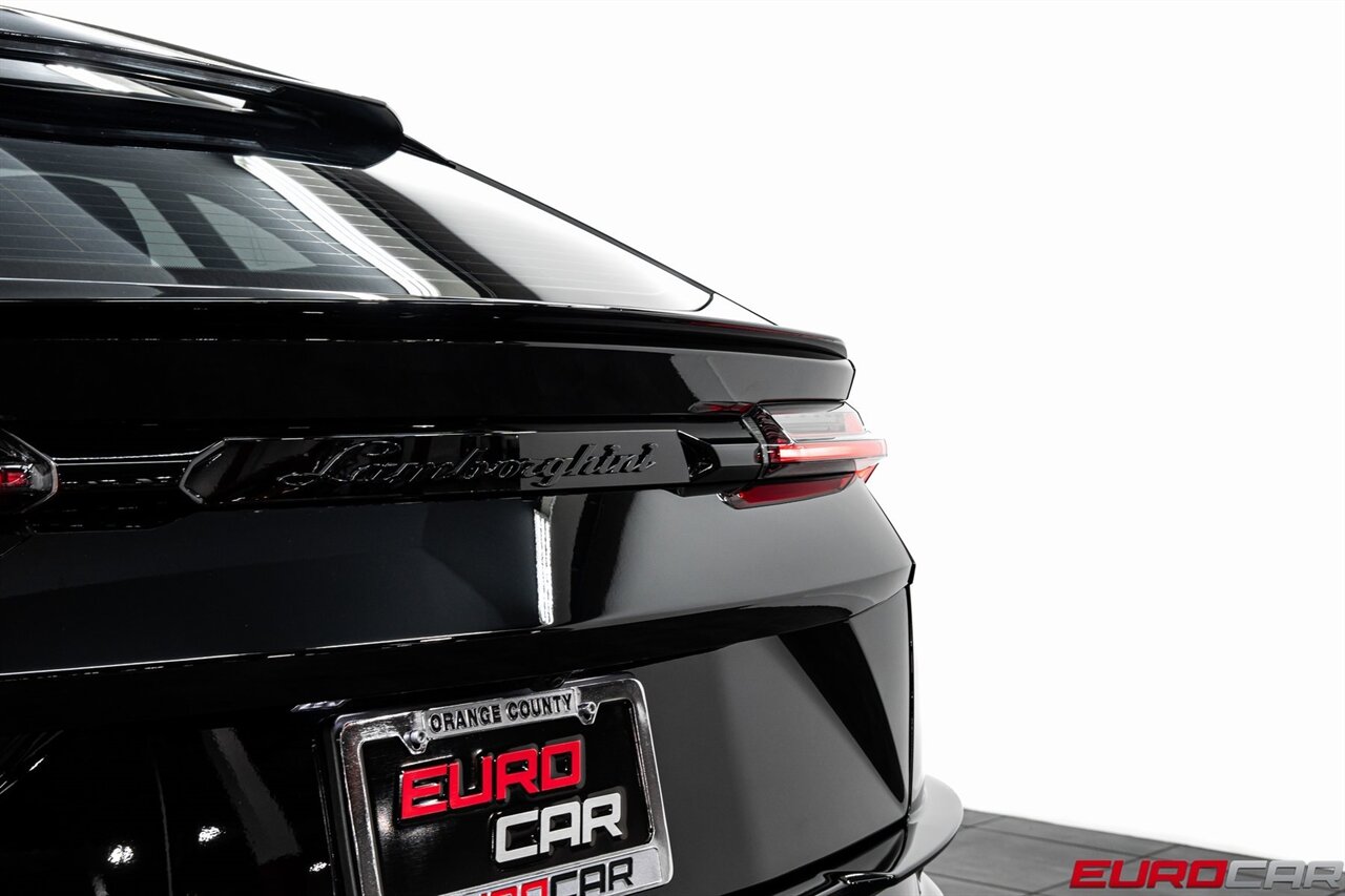 2024 Lamborghini Urus S *CARBON FIBER INTERIOR * HUGE OPTION LIST* - Photo 55 - Costa Mesa, CA 92626