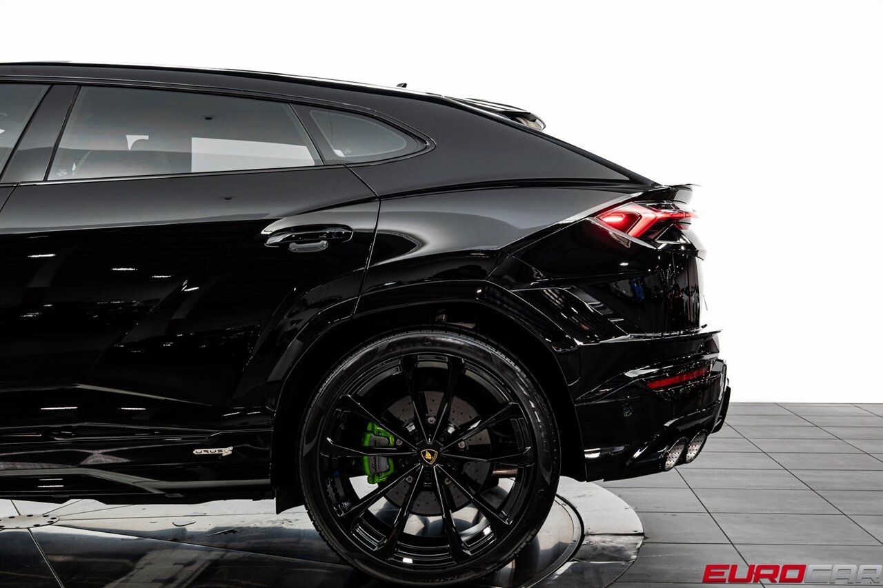 2024 Lamborghini Urus S *CARBON FIBER INTERIOR * HUGE OPTION LIST* - Photo 15 - Costa Mesa, CA 92626