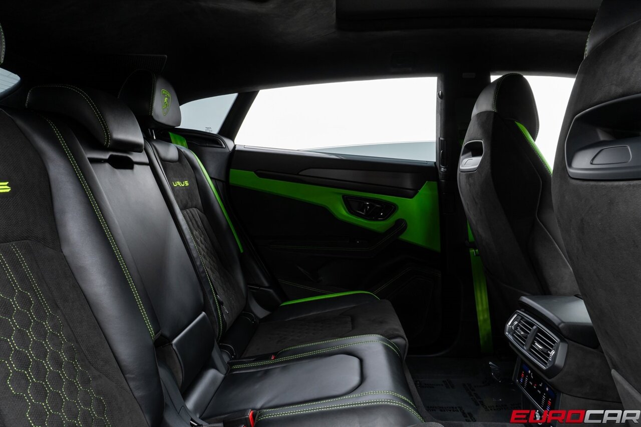 2024 Lamborghini Urus S *CARBON FIBER INTERIOR * HUGE OPTION LIST* - Photo 77 - Costa Mesa, CA 92626
