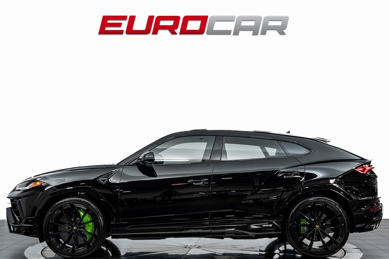 2024 Lamborghini Urus S *CARBON FIBER INTERIOR * HUGE OPTION LIST* - Photo 2 - Costa Mesa, CA 92626