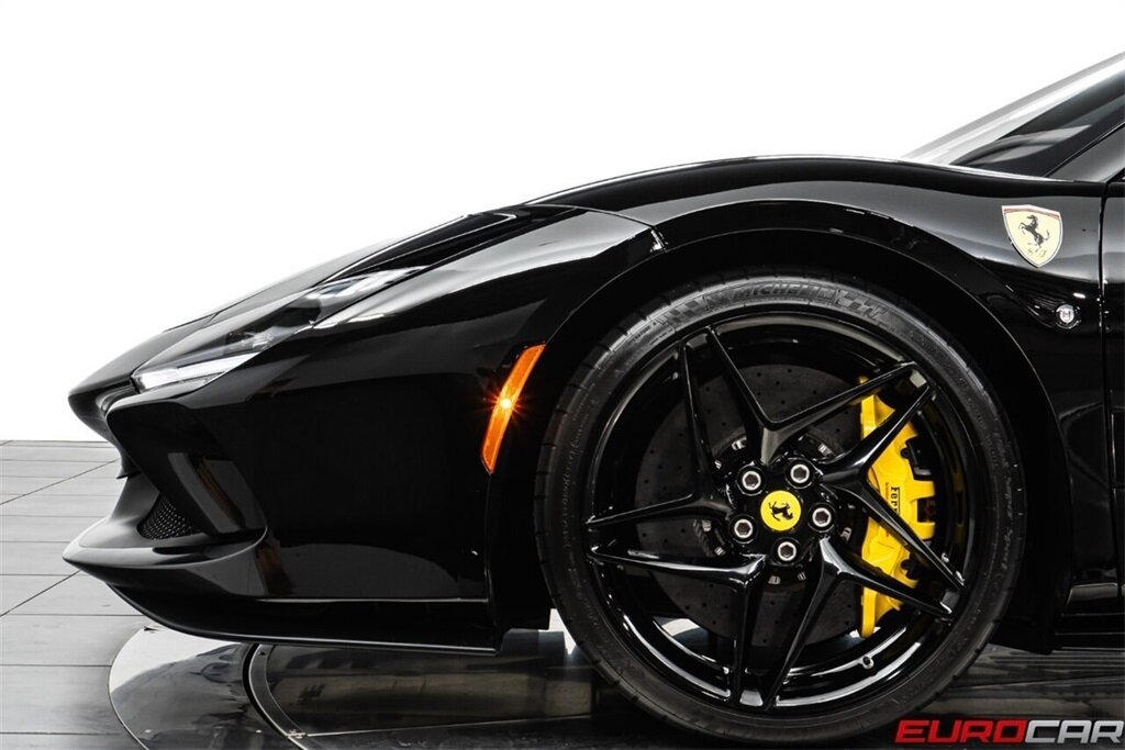 2021 Ferrari F8 Spider  *SUSPENSION LIFTER * FULL ELECTRIC SEATS * CARBON STEERING WHEEL* - Photo 17 - Costa Mesa, CA 92626