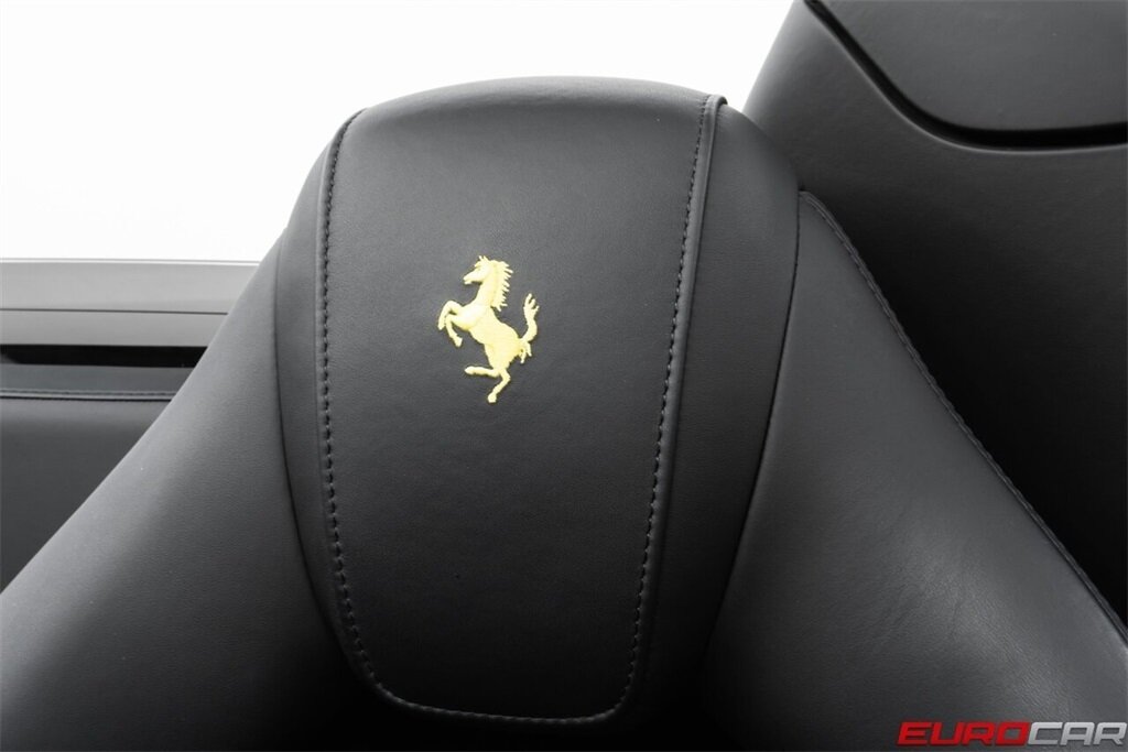 2021 Ferrari F8 Spider  *SUSPENSION LIFTER * FULL ELECTRIC SEATS * CARBON STEERING WHEEL* - Photo 48 - Costa Mesa, CA 92626