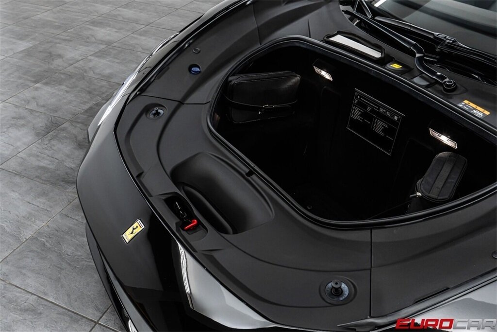 2021 Ferrari F8 Spider  *SUSPENSION LIFTER * FULL ELECTRIC SEATS * CARBON STEERING WHEEL* - Photo 12 - Costa Mesa, CA 92626
