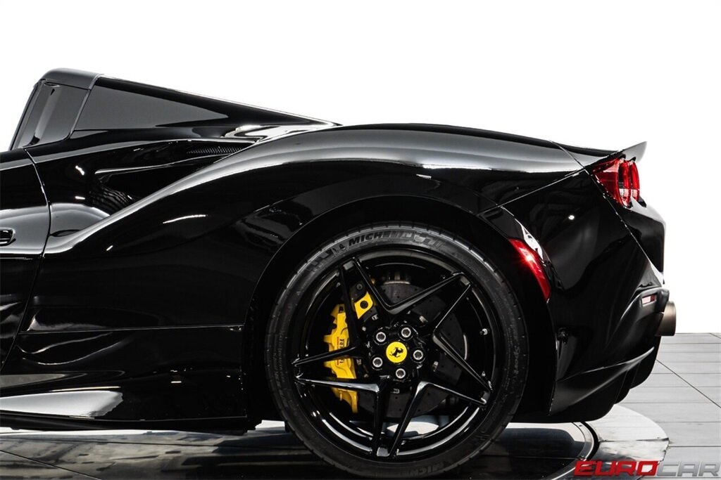 2021 Ferrari F8 Spider  *SUSPENSION LIFTER * FULL ELECTRIC SEATS * CARBON STEERING WHEEL* - Photo 20 - Costa Mesa, CA 92626