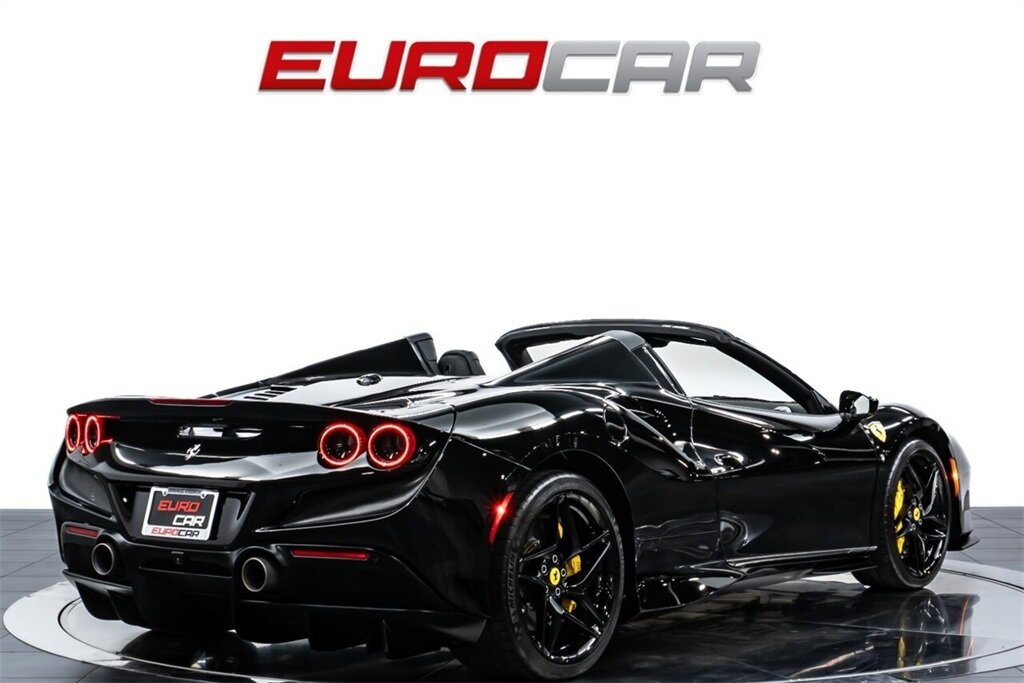 2021 Ferrari F8 Spider  *SUSPENSION LIFTER * FULL ELECTRIC SEATS * CARBON STEERING WHEEL* - Photo 6 - Costa Mesa, CA 92626